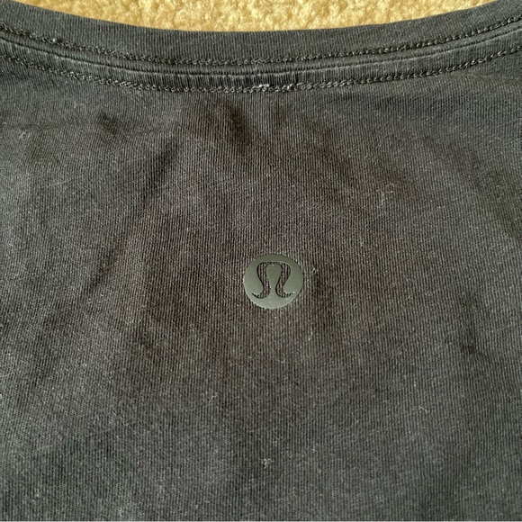 Lululemon Tshirt - Picture 3 of 4